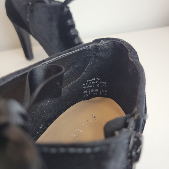 Black velvet heel satin laces coquette nwot - Picture 10 of 13